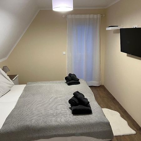 Gemuetliche Wohnung In Velden! 沃尔特湖畔韦尔登 外观 照片