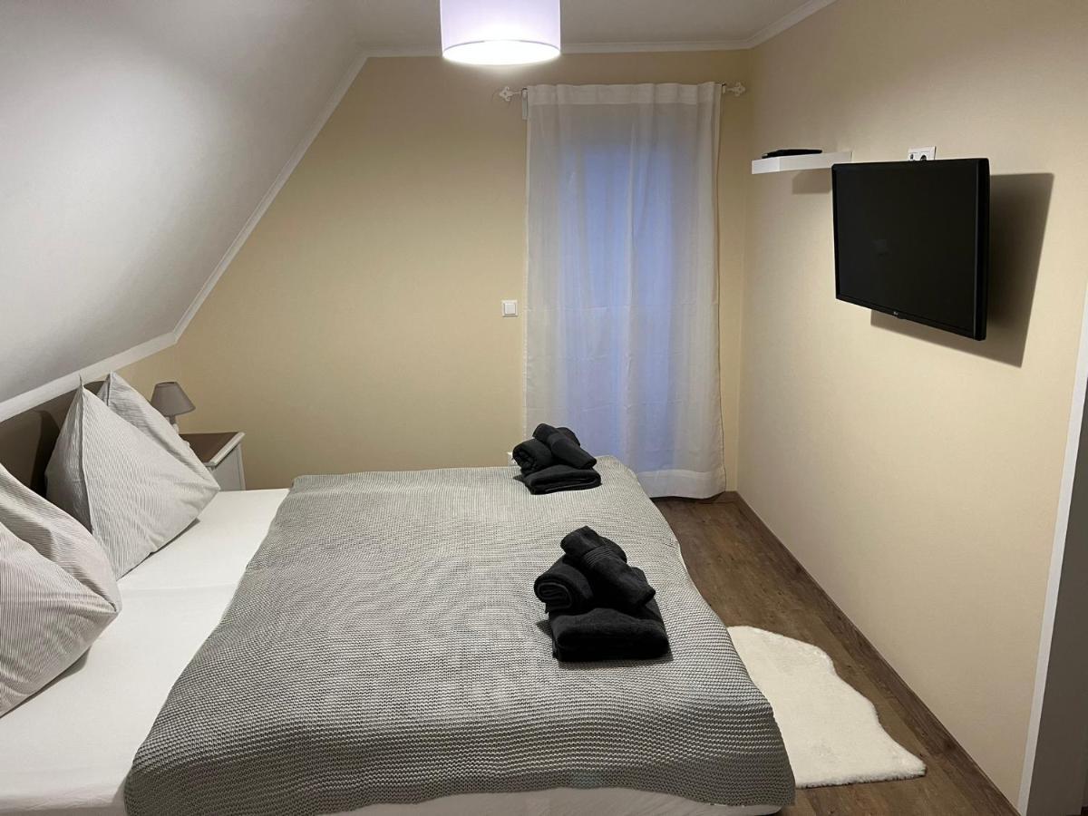 Gemuetliche Wohnung In Velden! 沃尔特湖畔韦尔登 外观 照片
